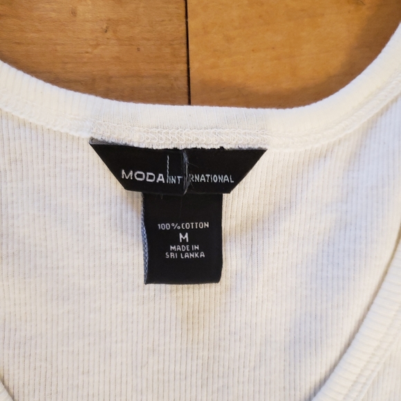 VC Miss SANTA Tank Top Sz Med - Picture 2 of 2